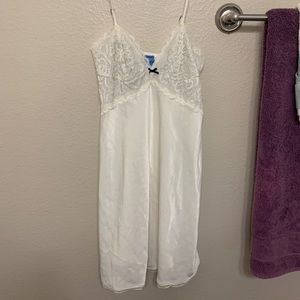 Simply Vera Wang Lingerie Slip